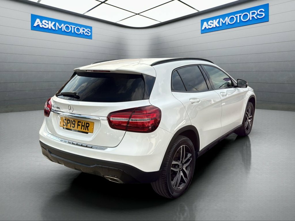 Mercedes-Benz GLA Class 1.6L Urban Edition SP19FHR White #6