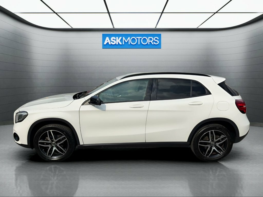 Mercedes-Benz GLA Class 1.6L Urban Edition SP19FHR White #2