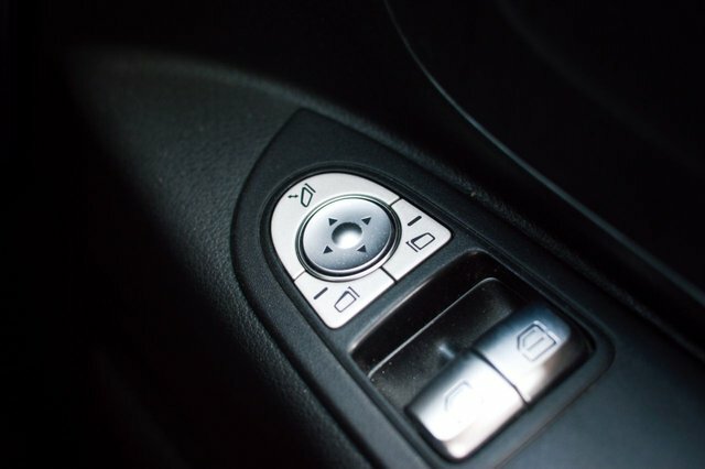 Mercedes-Benz  C 300 Amg Line Premium Blue #24