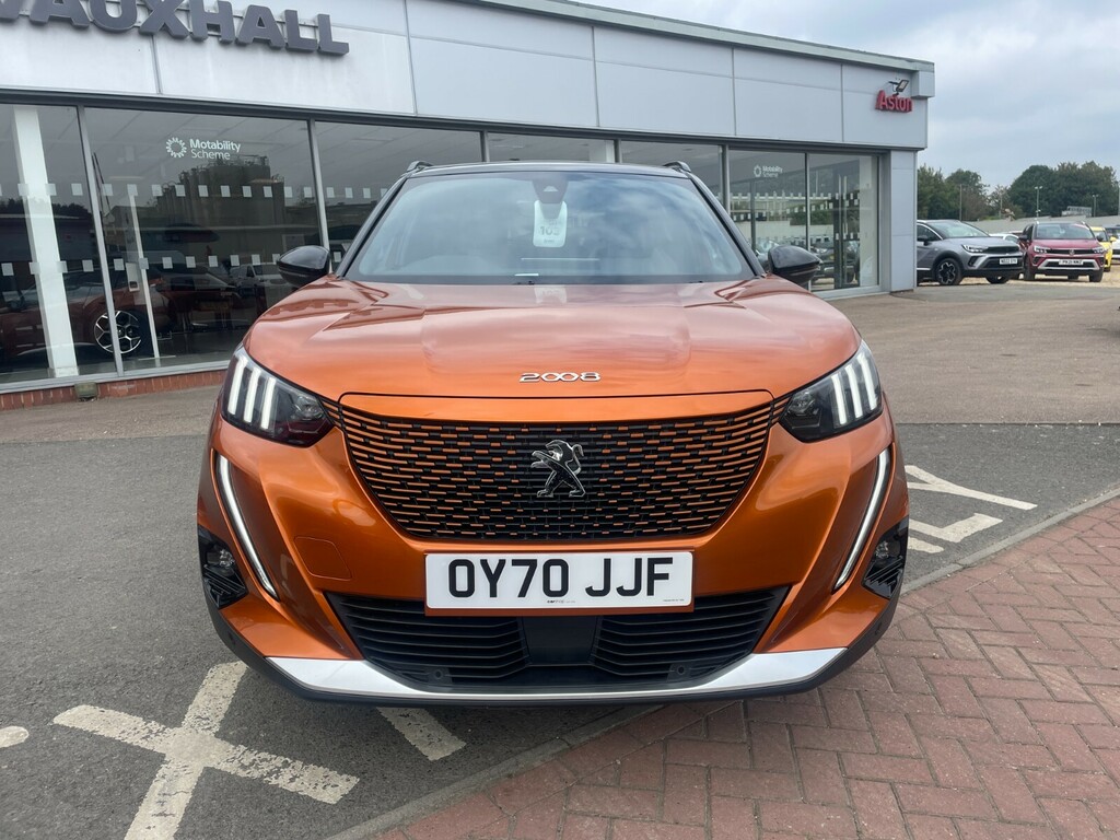 Peugeot e-2008 Gt 50Kwh 136Ps Orange #2