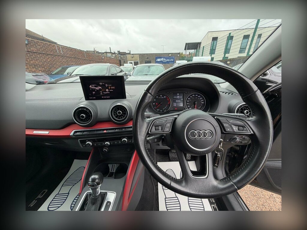 Audi Q2 White #14