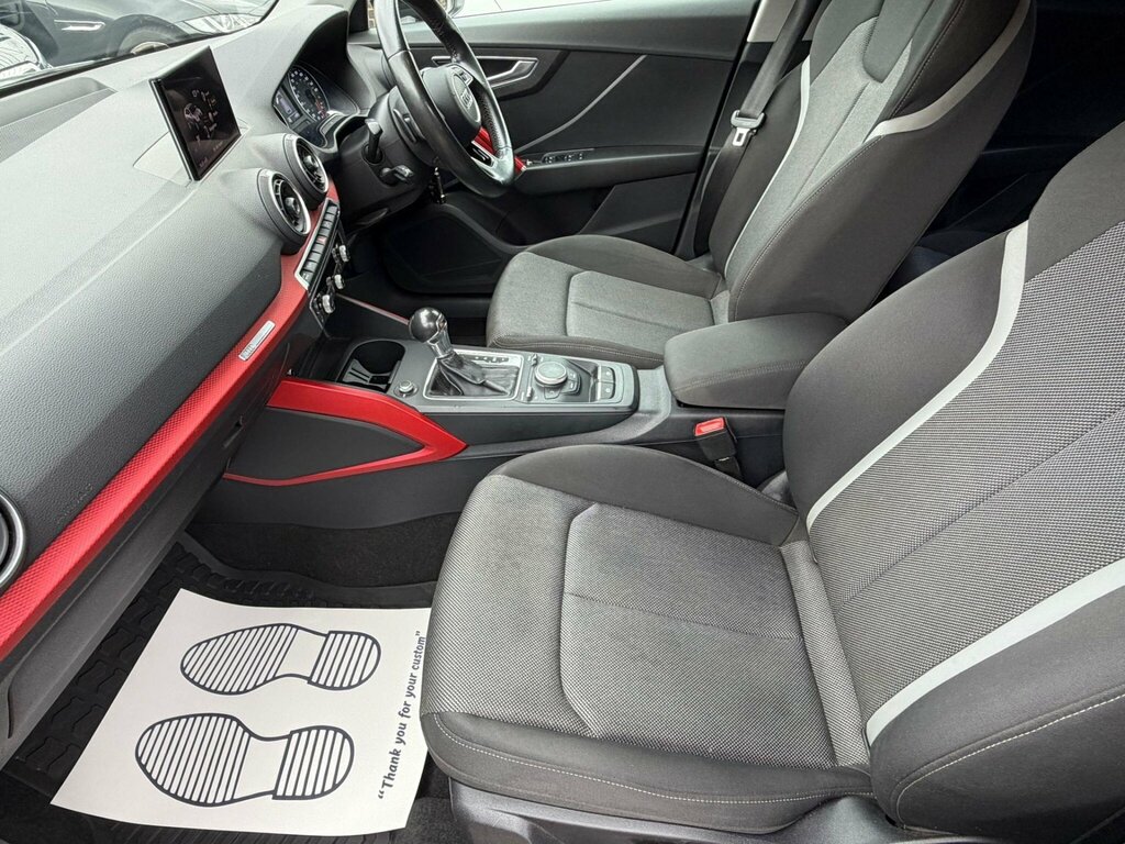 Audi Q2 White #15
