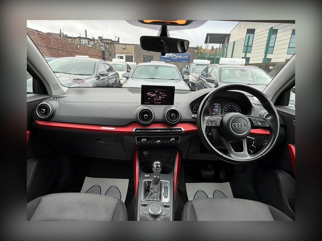 Audi Q2 White #13