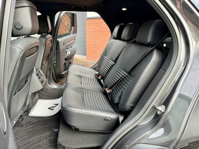 Land Rover Discovery 3 .0 D300 Mhev R-dynamic Hse Suv 4Wd Eur Grey #4