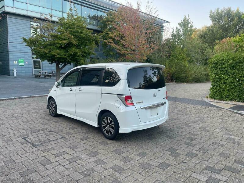Honda Freed 7 Seater Hybrid White #4