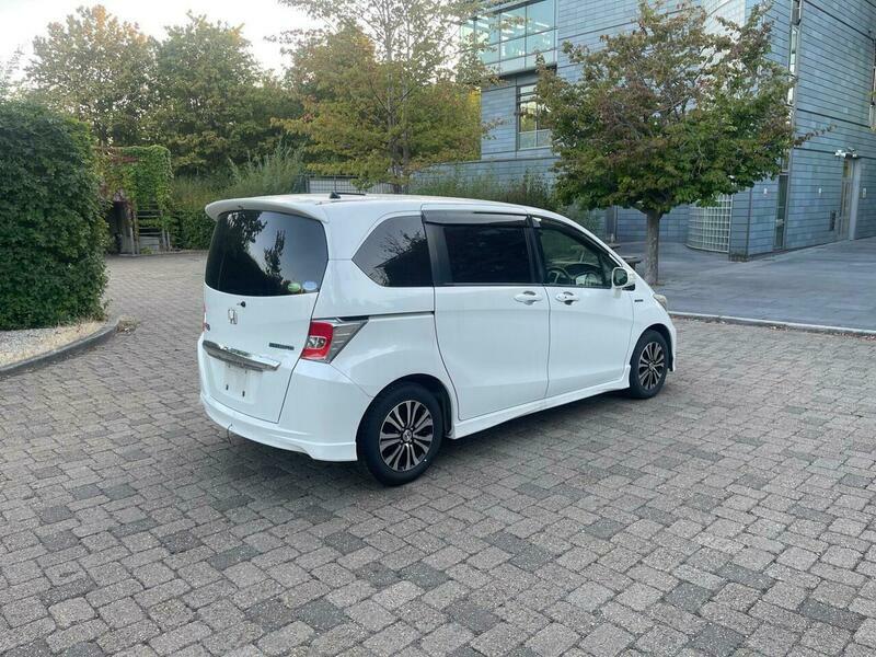 Honda Freed Mpv Blue #8