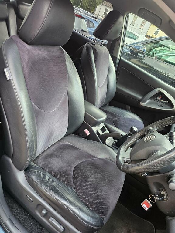 Toyota Rav 4 D-4d Xt-r White #28