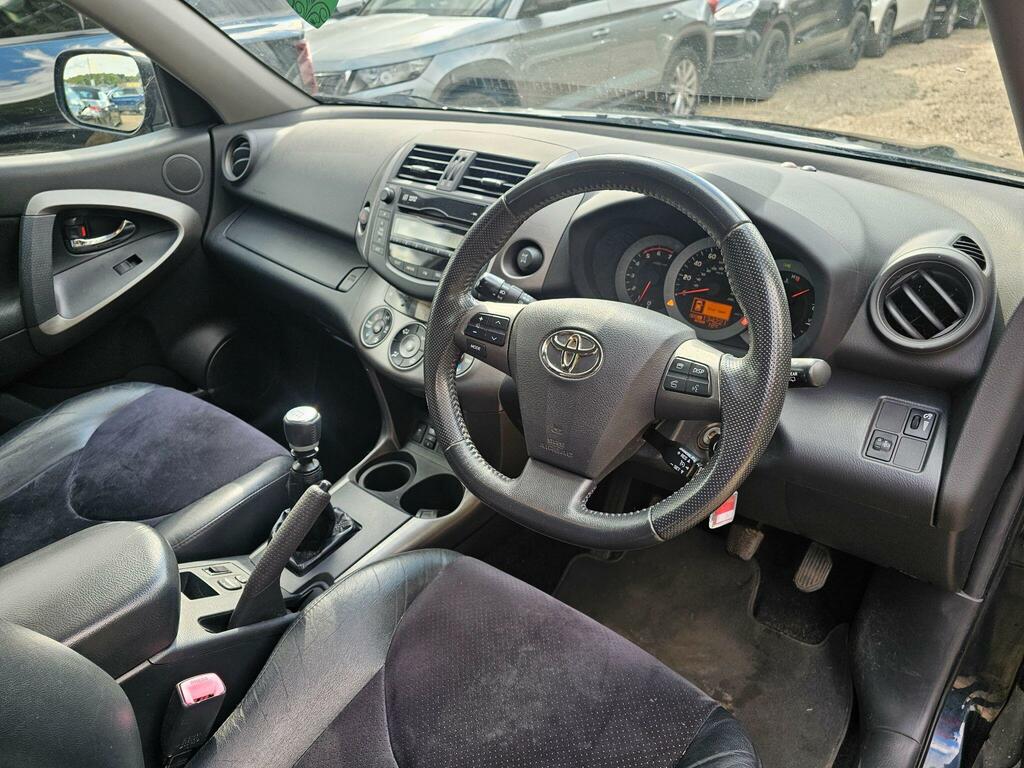 Toyota Rav 4 D-4d Xt-r White #12