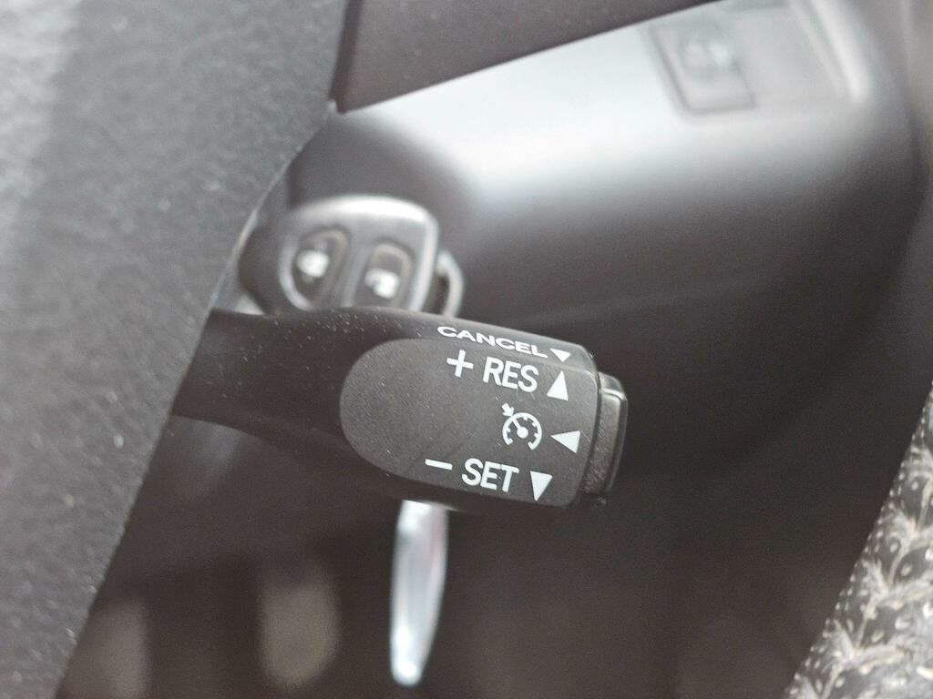 Toyota Rav 4 D-4d Xt-r White #27