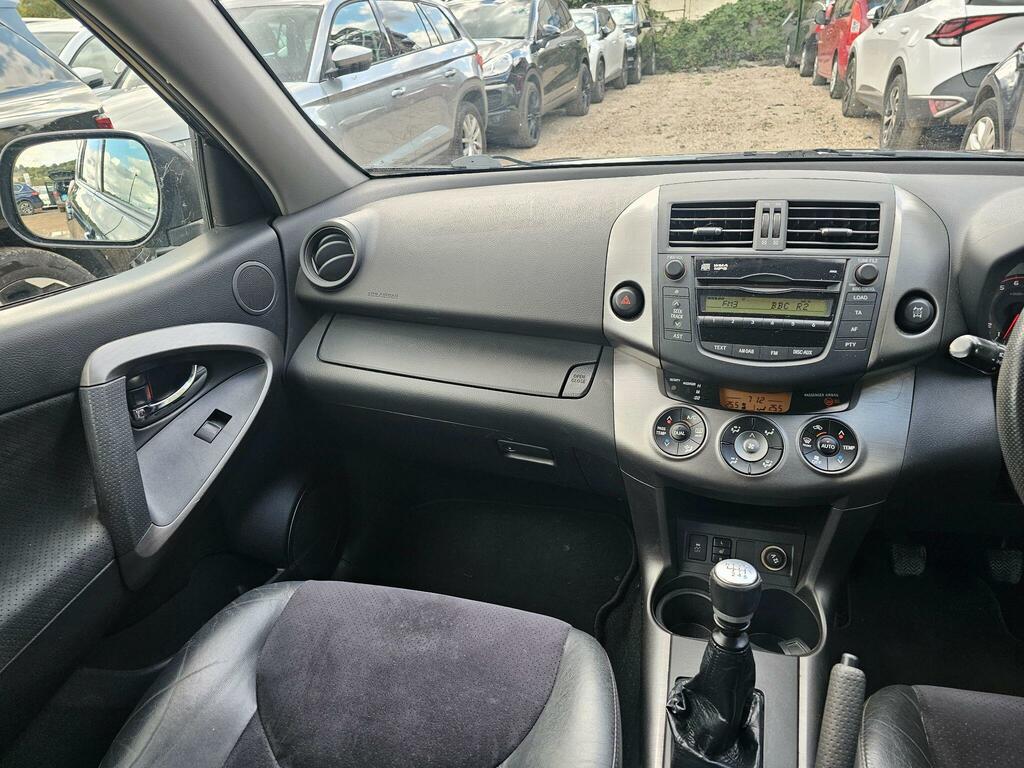 Toyota Rav 4 D-4d Xt-r White #15