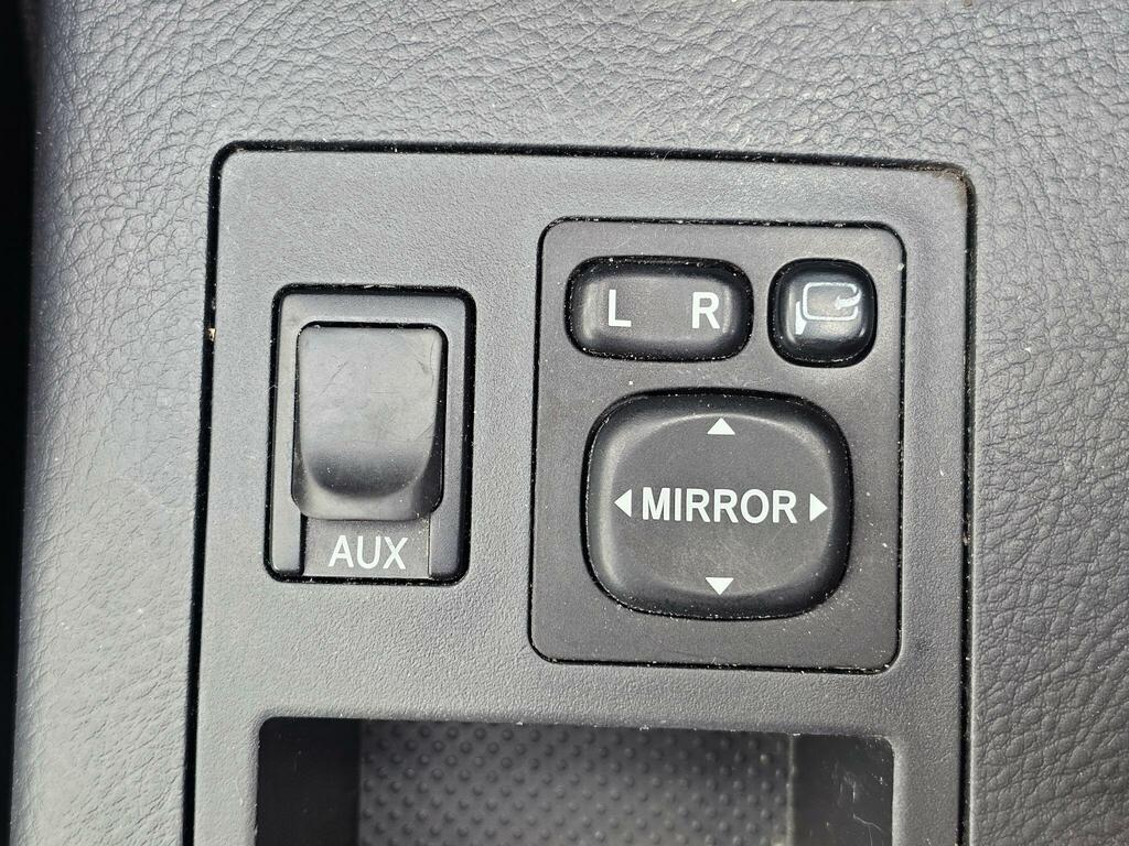Toyota Rav 4 D-4d Xt-r White #22
