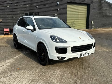 Porsche Cayenne 3.0 Td V6 EK18XVW White #6