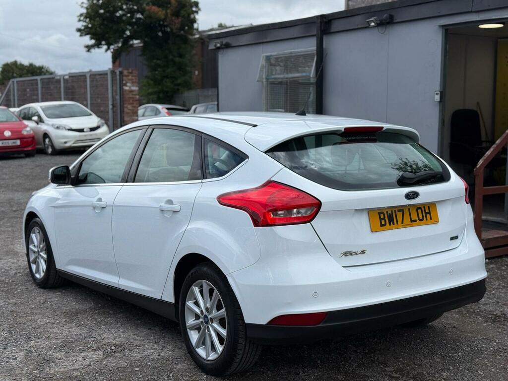 Ford Focus Hatchback 1.0T Ecoboost Titanium Euro 6 Ss BW17LOH White #5