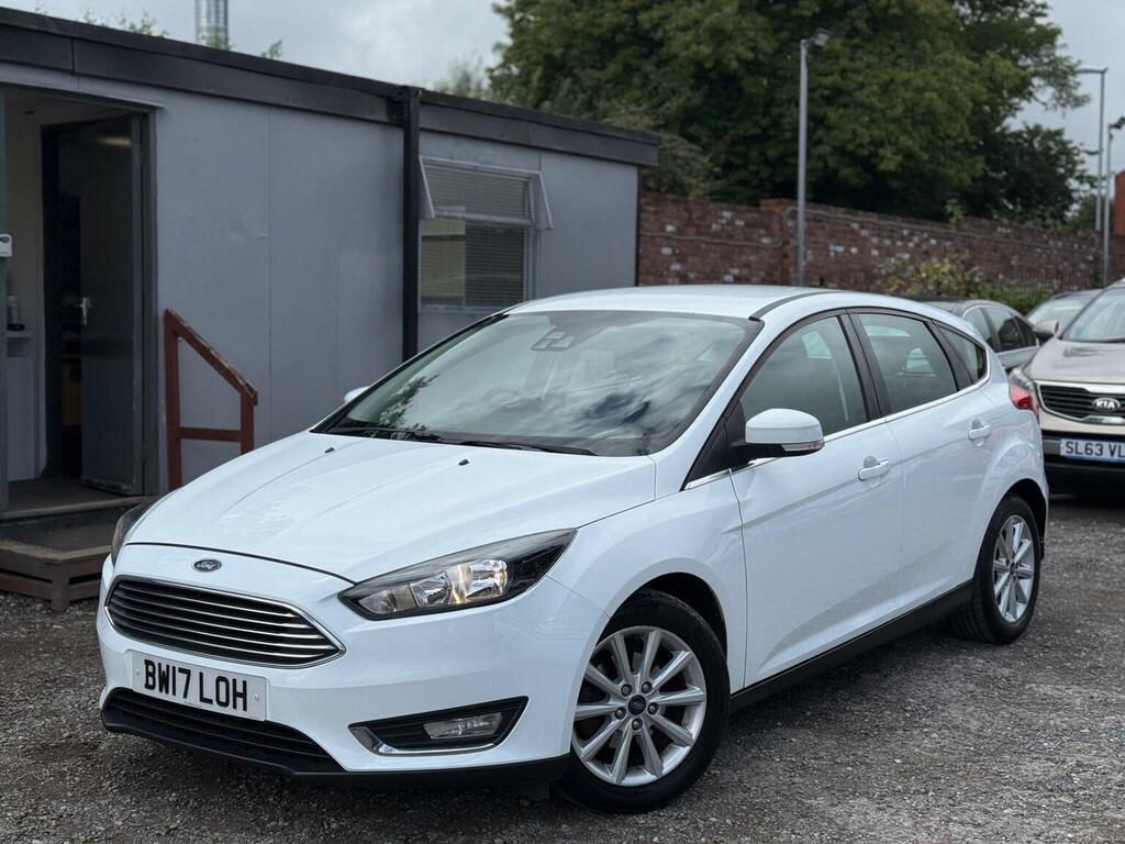 Ford Focus Hatchback 1.0T Ecoboost Titanium Euro 6 Ss BW17LOH White #3