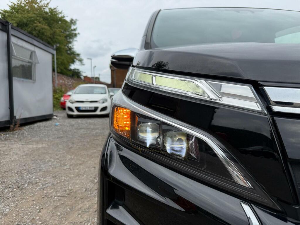 Toyota Voxy Hatchback Black #49