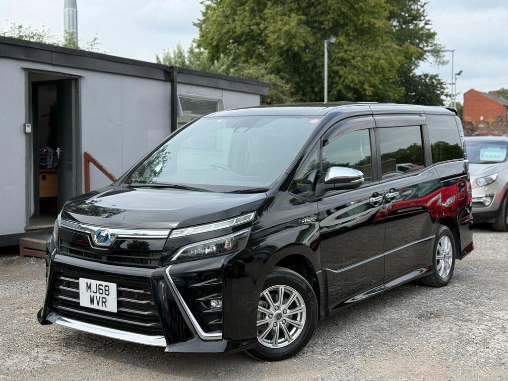 Toyota Voxy 1.8 Hybrid Euro 6 MJ68WVR Black #3