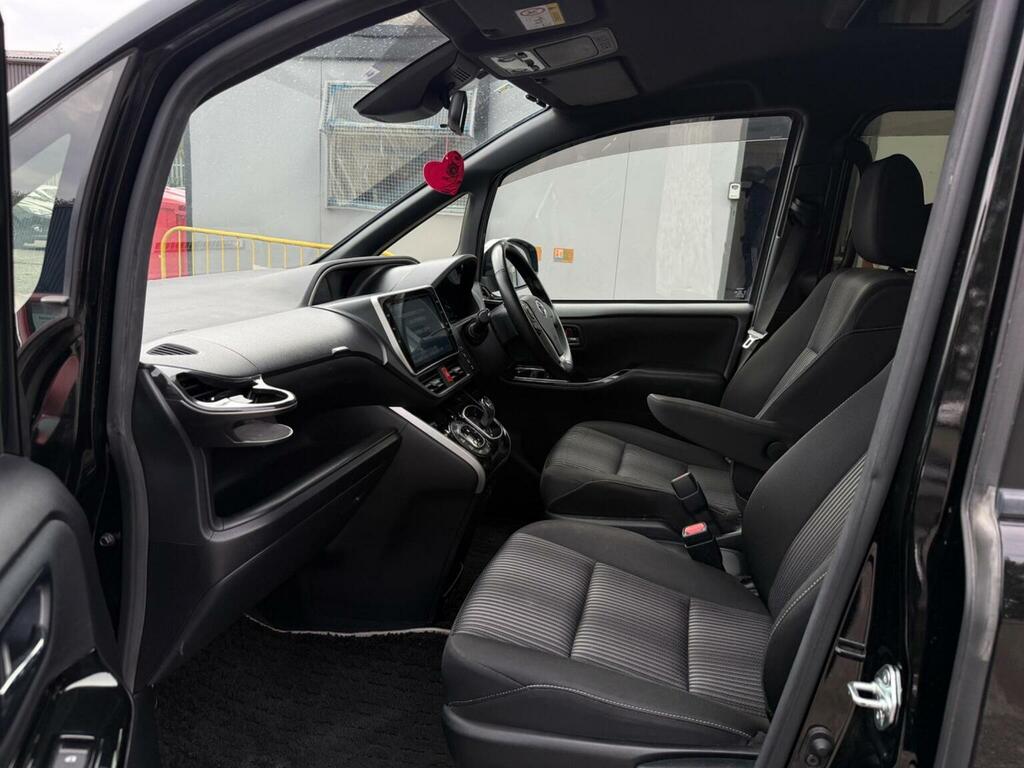 Toyota Voxy Hatchback Black #16