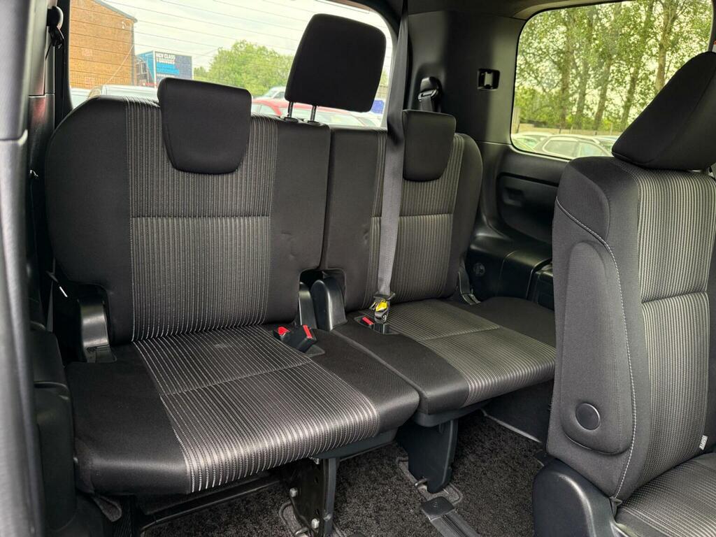 Toyota Voxy Hatchback Black #25
