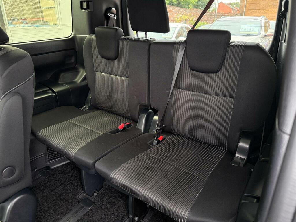 Toyota Voxy Hatchback Black #26