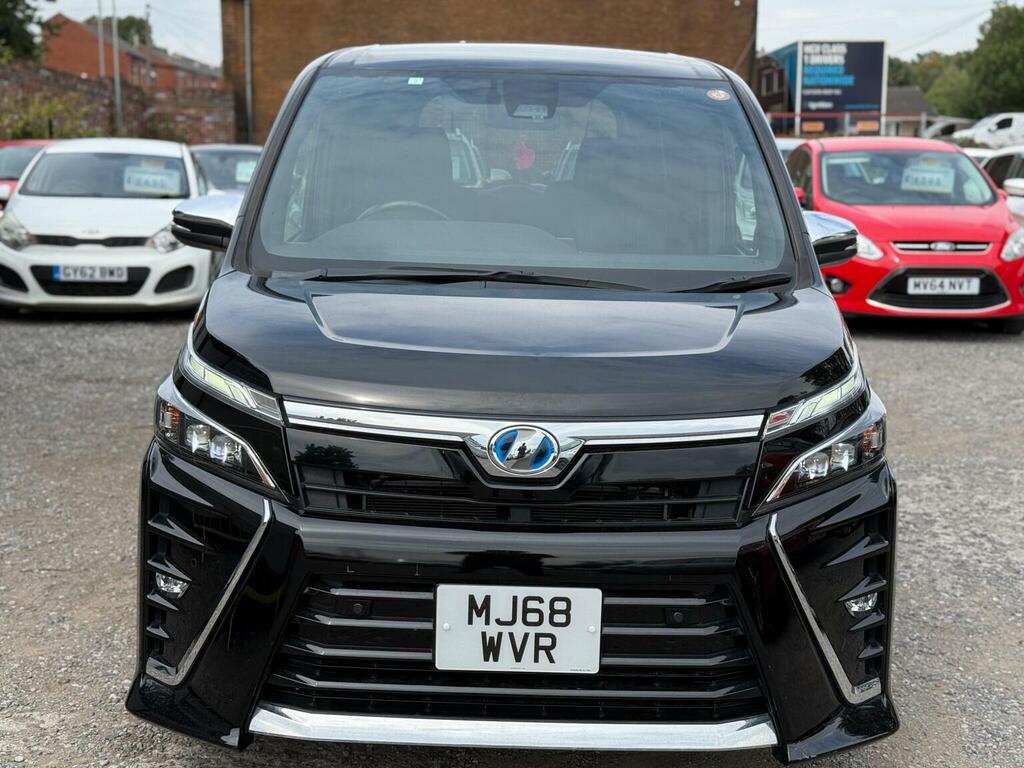 Toyota Voxy 1.8 Hybrid Euro 6 MJ68WVR Black #2