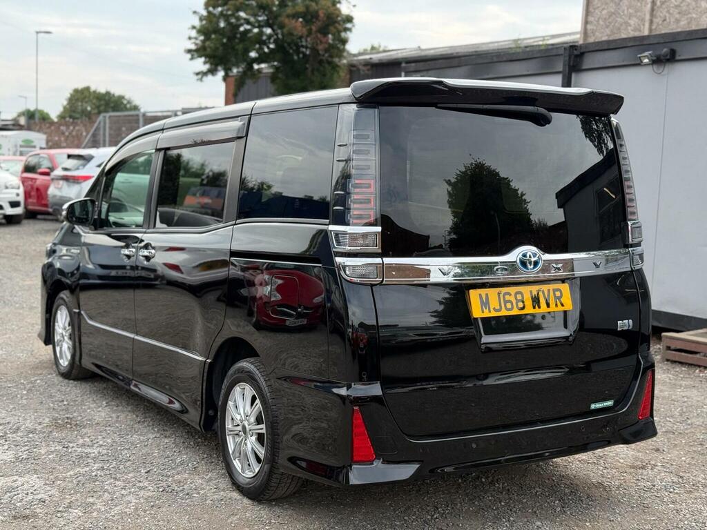 Toyota Voxy 1.8 Hybrid Euro 6 MJ68WVR Black #5