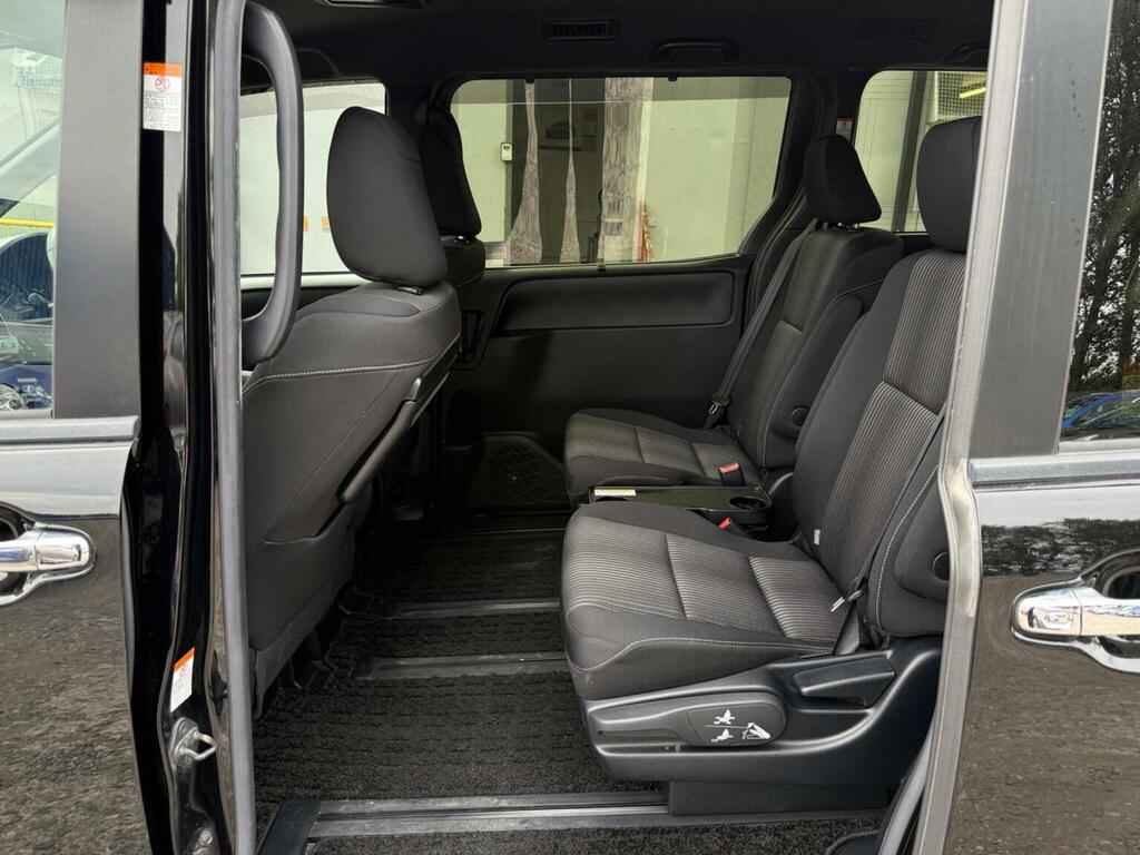 Toyota Voxy Hatchback Black #19