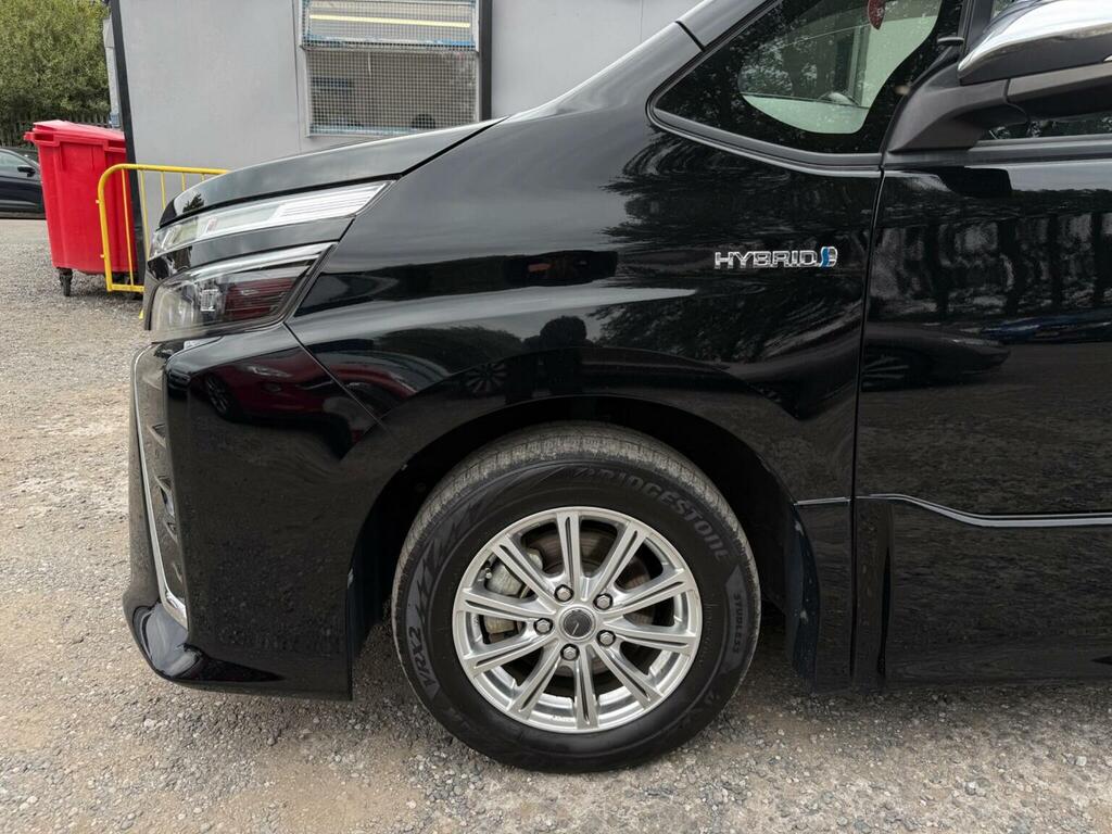 Toyota Voxy Hatchback Black #54