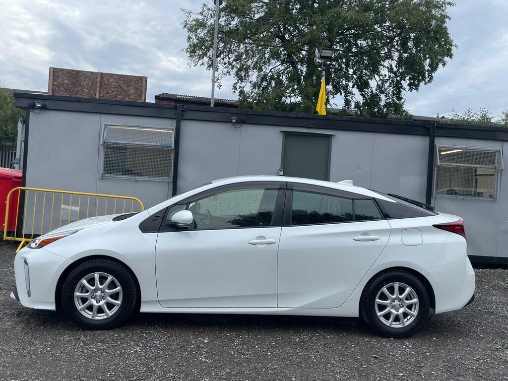 Toyota Prius 1.8 Vvt-h Active Hatchback Hybrid Cvt E White #4