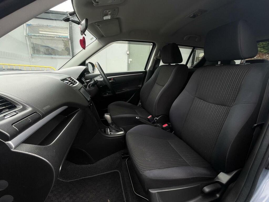 Suzuki Swift Hatchback Silver #16