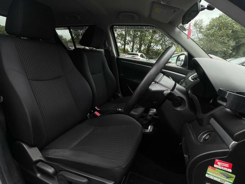 Suzuki Swift Hatchback Silver #11