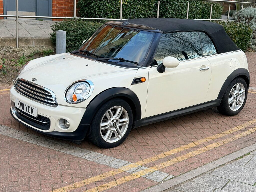 Mini Convertible 1.6 Cooper Steptronic Euro 5 White