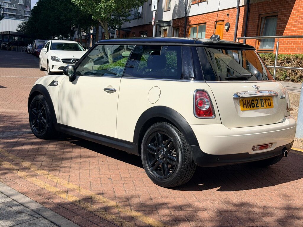 Mini Hatch 1.6 Cooper Baker Street Steptronic Euro 5 White #3