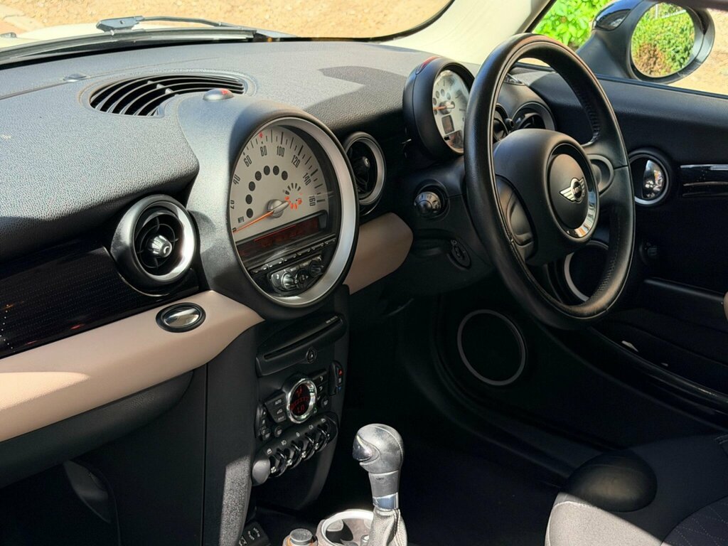 Mini Hatch 1.6L Cooper White #16