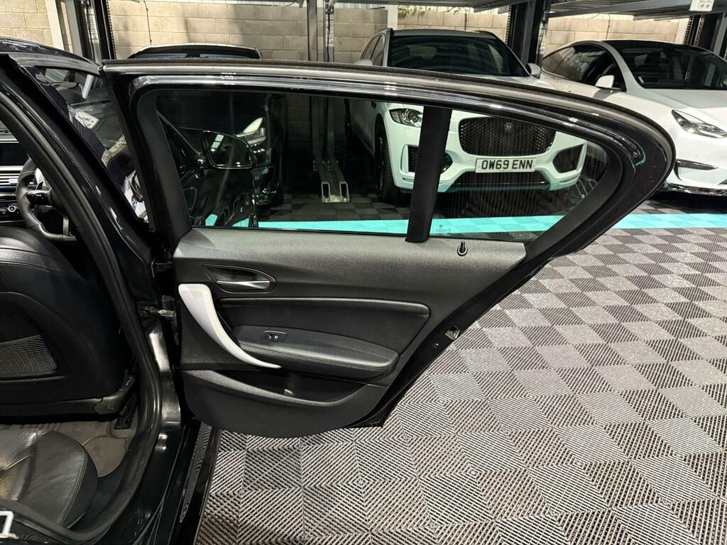 BMW 1 Series Efficientdynamics Plus Black #32