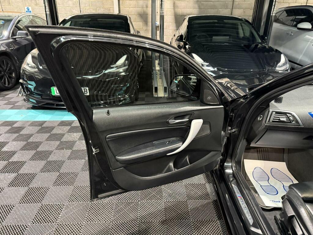 BMW 1 Series Efficientdynamics Plus Black #40