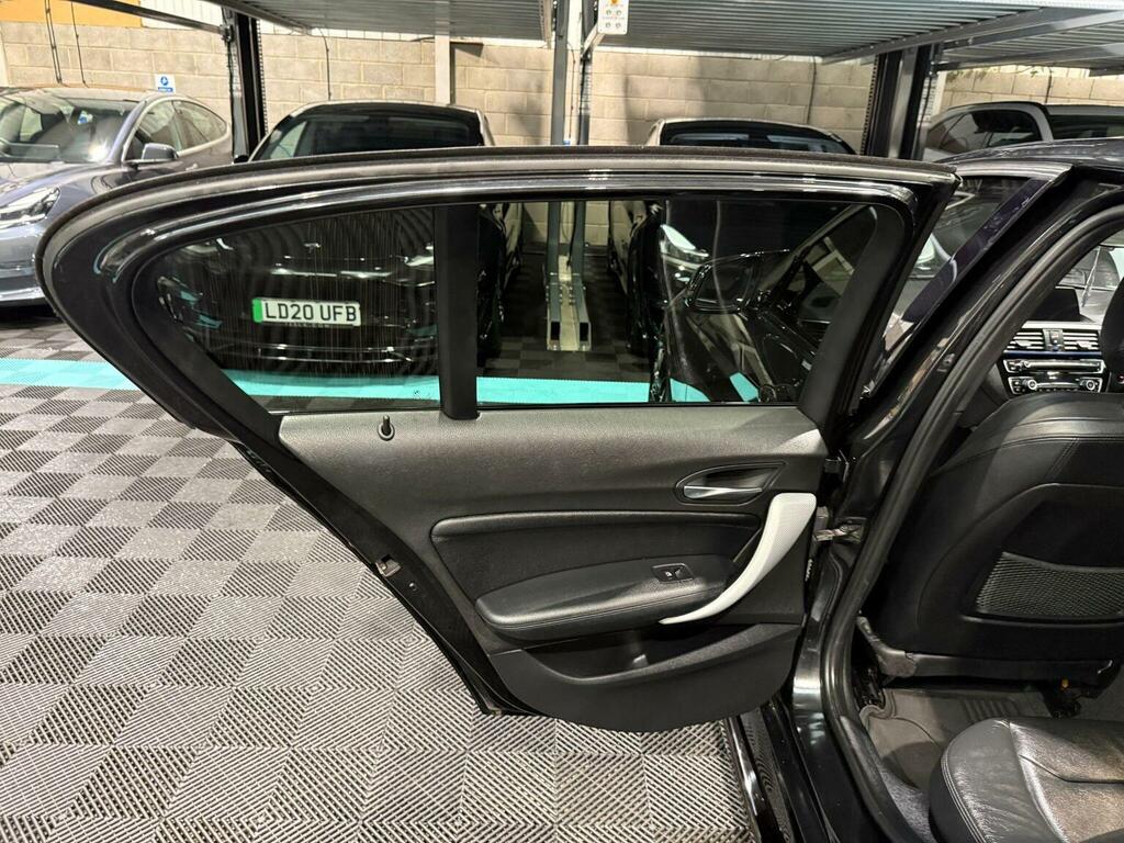 BMW 1 Series Efficientdynamics Plus Black #37