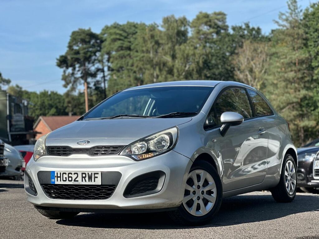Kia RIO Petrol HG62RWF Silver #2