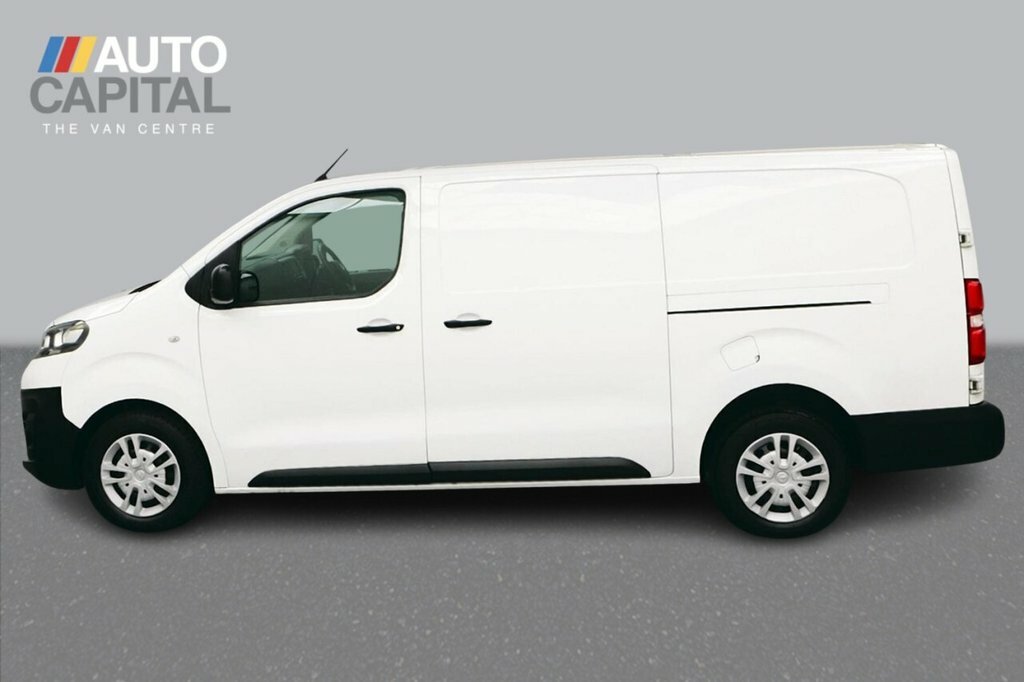 Vauxhall Vivaro 1.5L Dynamic 6Dr YP20AHK White #2