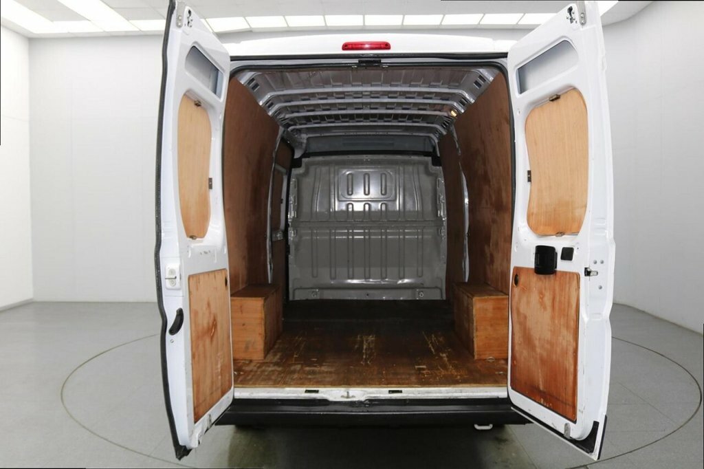 Peugeot Boxer 2.2 Bluehdi 335 Professional Panel Van White #10