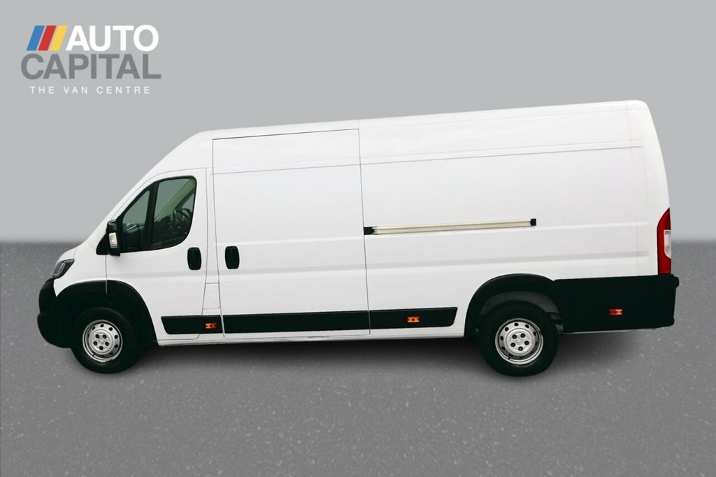 Peugeot Boxer 2.2 Bluehdi 335 Professional Panel Van White #2
