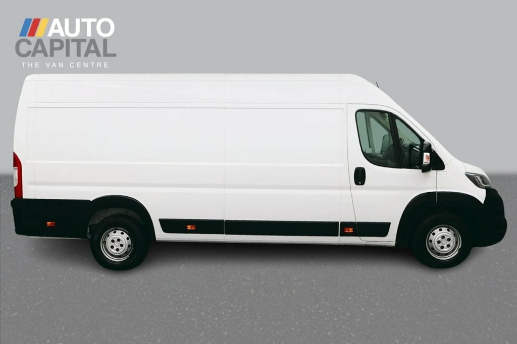 Peugeot Boxer 2.2 Bluehdi 335 Professional Panel Van White #6