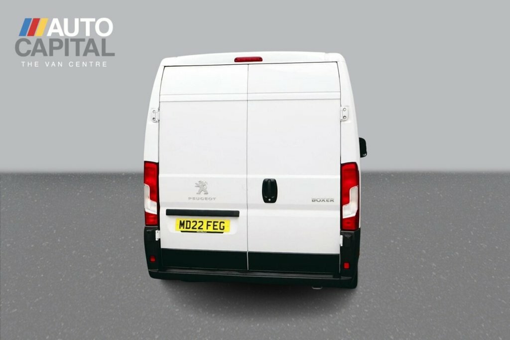Peugeot Boxer 2.2 Bluehdi 335 Professional Panel Van White #4