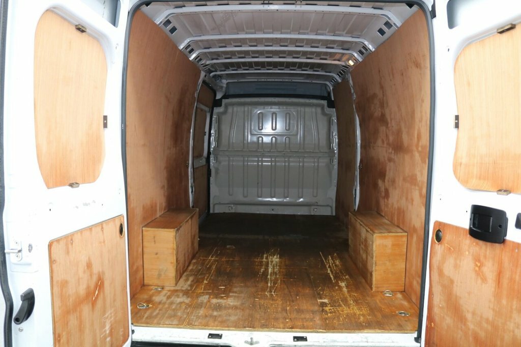 Peugeot Boxer 2.2 Bluehdi 335 Professional Panel Van White #14