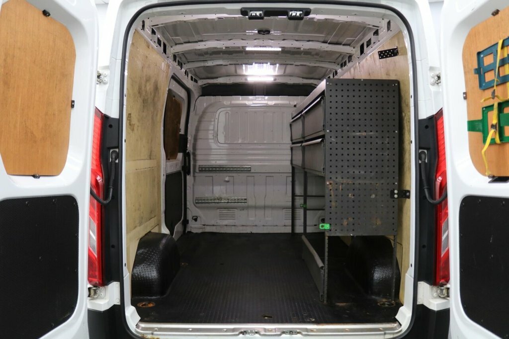 Maxus Deliver 9 2L Null Red #13