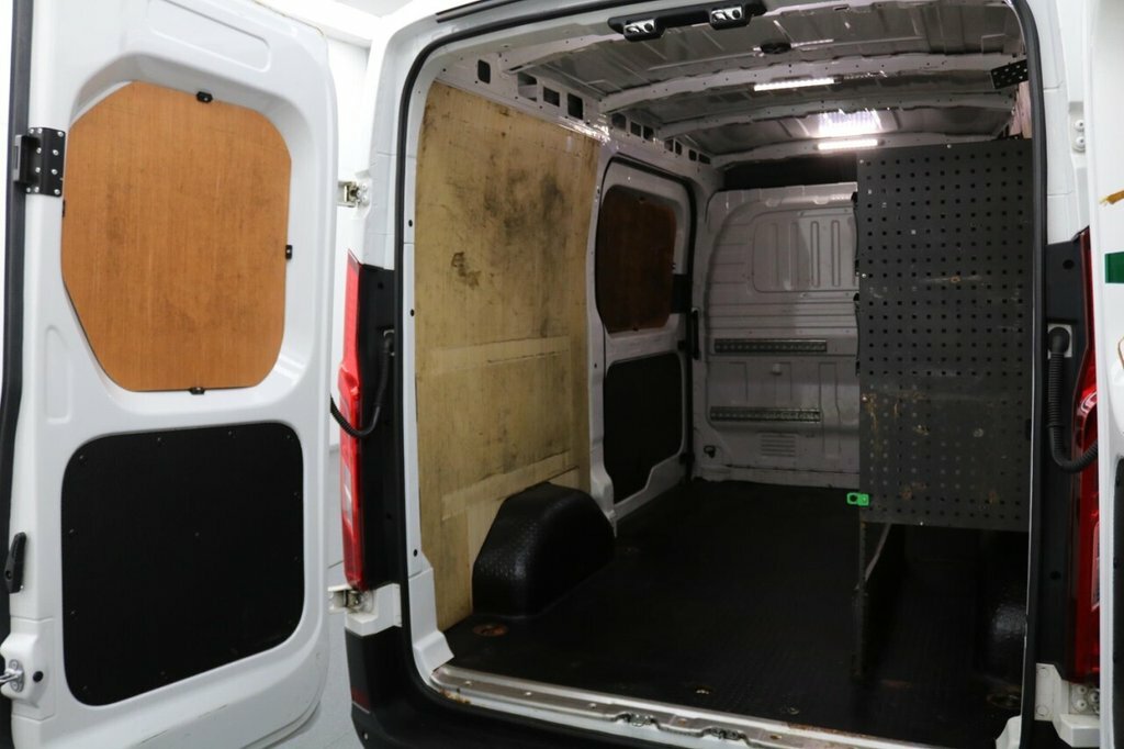 Maxus Deliver 9 2L Null Red #12