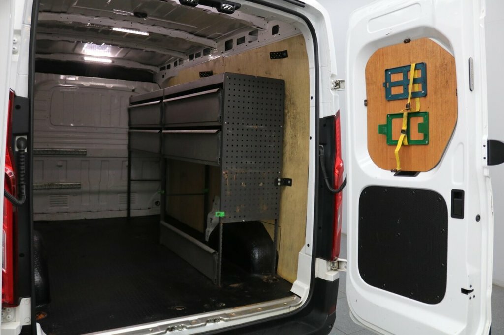 Maxus Deliver 9 2L Null Red #14