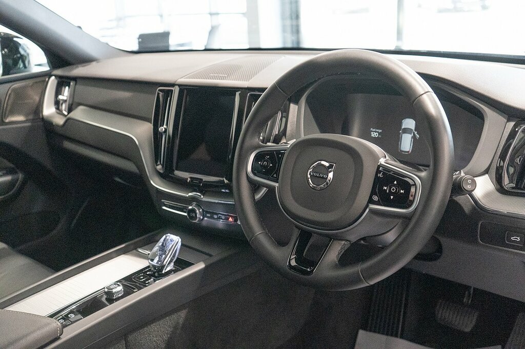 Volvo XC60 B5 Mhev Plus Black Edition WF74XOL Black #4