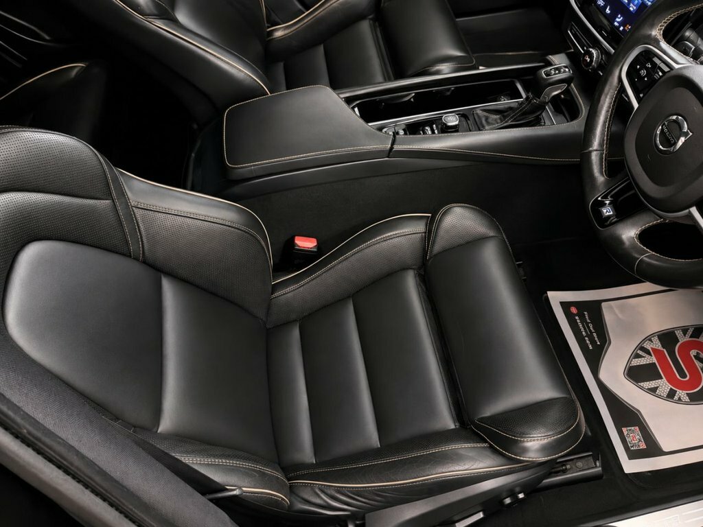 Volvo V90 2L R-design Plus SW70CYA Black #6