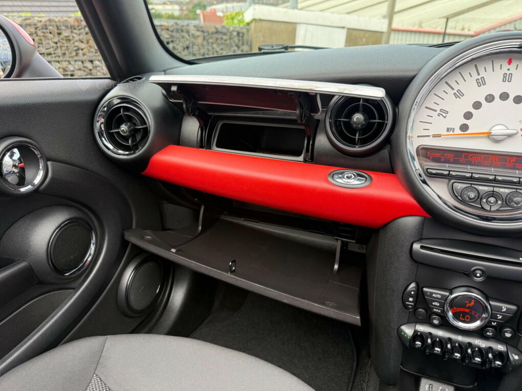 Mini Convertible 2.0 Cooper Sd 141 Bhp White #96