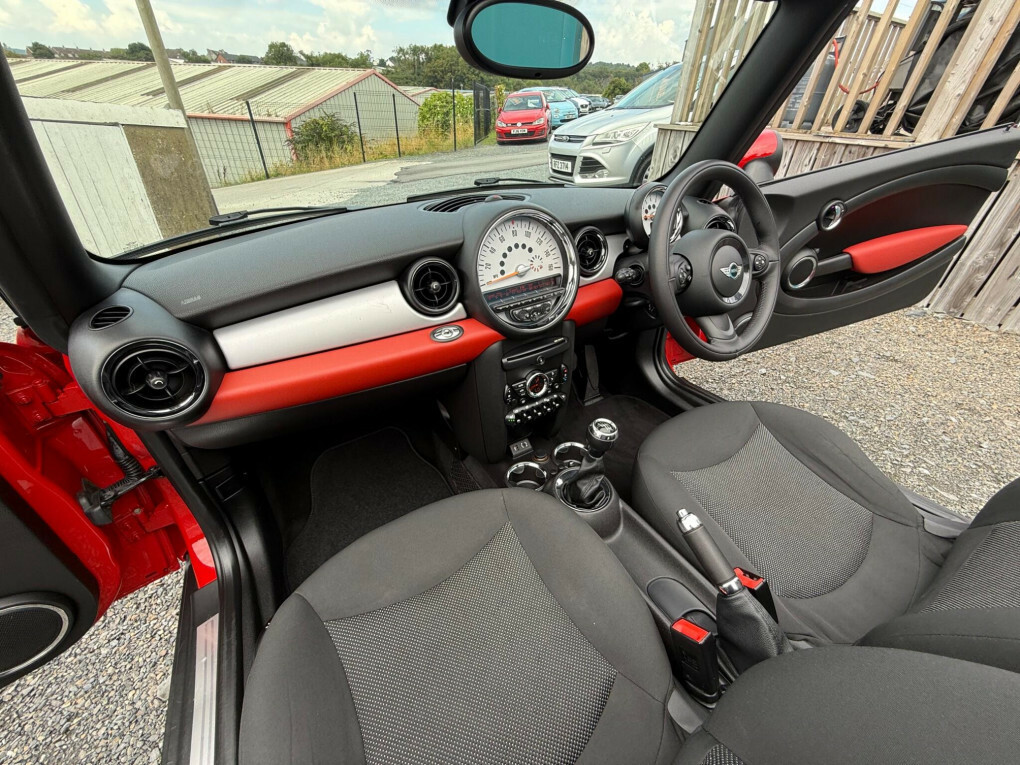 Mini Convertible 2.0 Cooper Sd 141 Bhp White #71